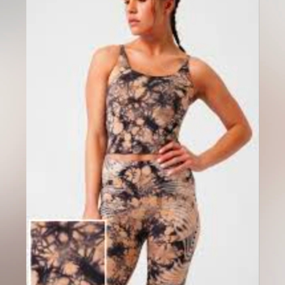 NWOT Athleta Motivate Seamless Tank & Shorts Black Tan Tie-dye Size Medium